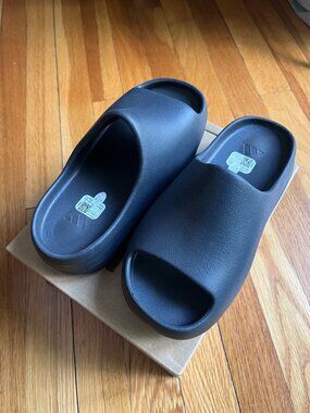Adidas Yeezy Slide Kids “Onyx” Black Slides Size 3 US / 3 UK